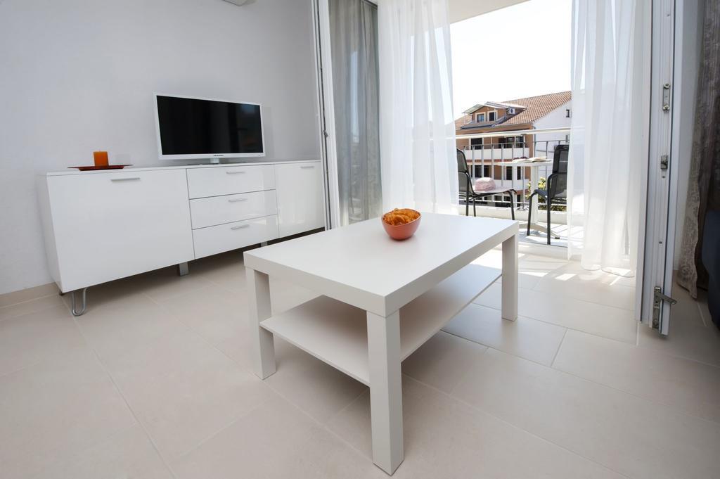 Apartments Anamar โรวีน ห้อง รูปภาพ